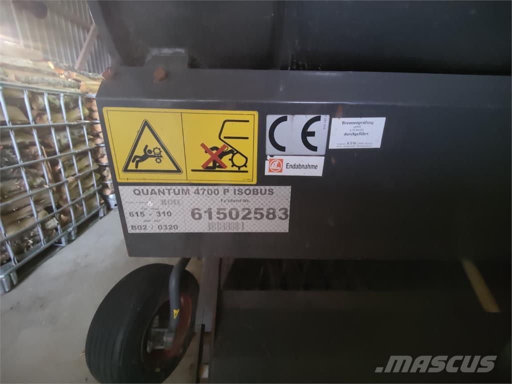 CLAAS Quantum 4700 Savikrovės priekabos