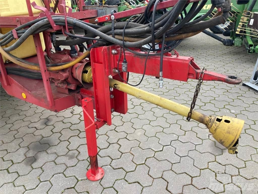 Hardi TYZ 2400 Prikabinami purkštuvai