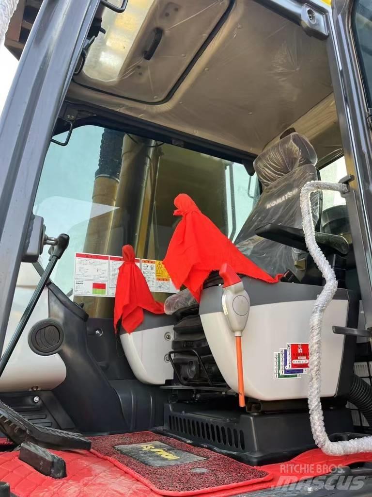 Komatsu 240-8 Vikšriniai ekskavatoriai