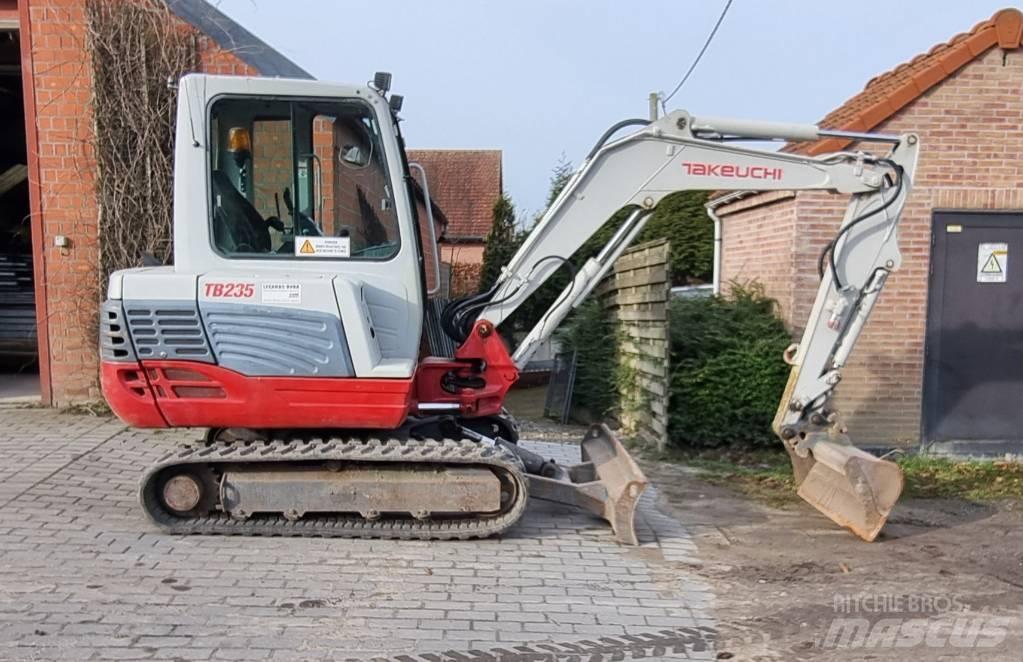 Takeuchi TB 235 Vikšriniai ekskavatoriai