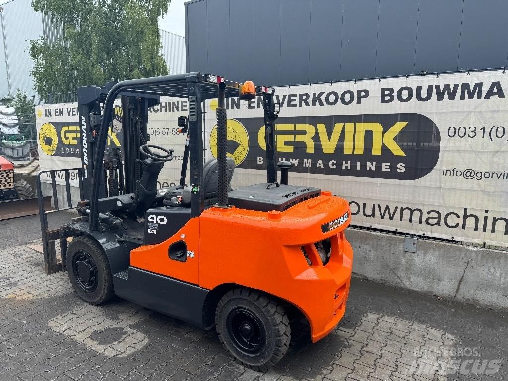 Doosan D 40 SC-7 Dyzeliniai krautuvai