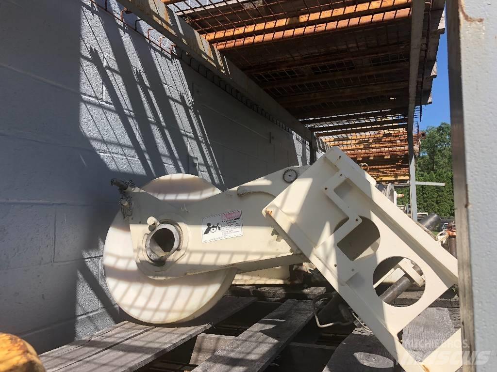 Demag AC 250-1 Visureigiai kranai