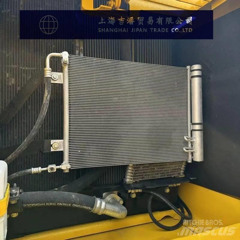 Komatsu PC 220 Vikšriniai ekskavatoriai