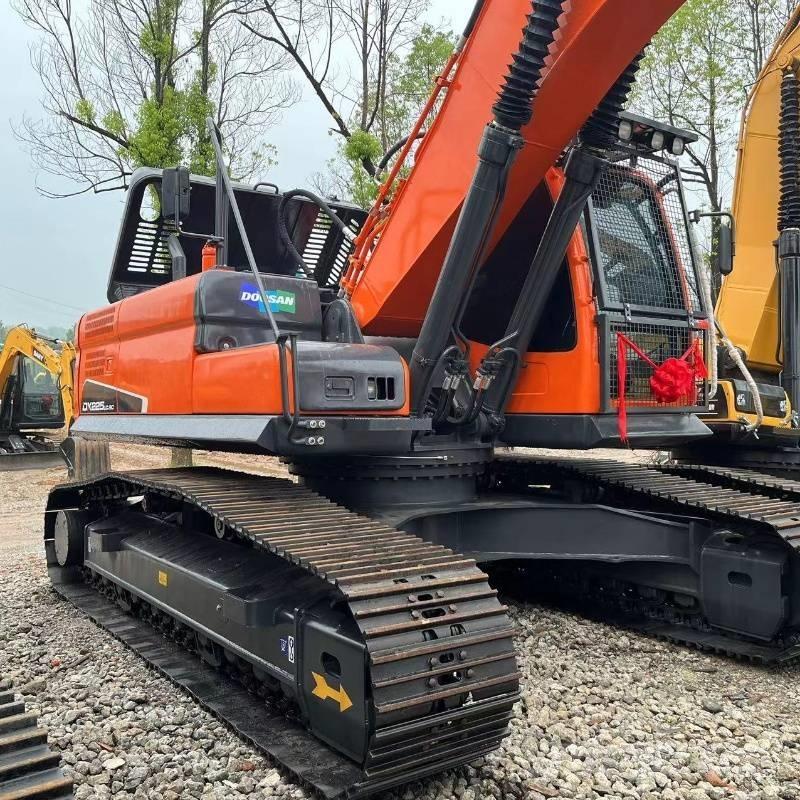 Doosan DX 225 Vikšriniai ekskavatoriai