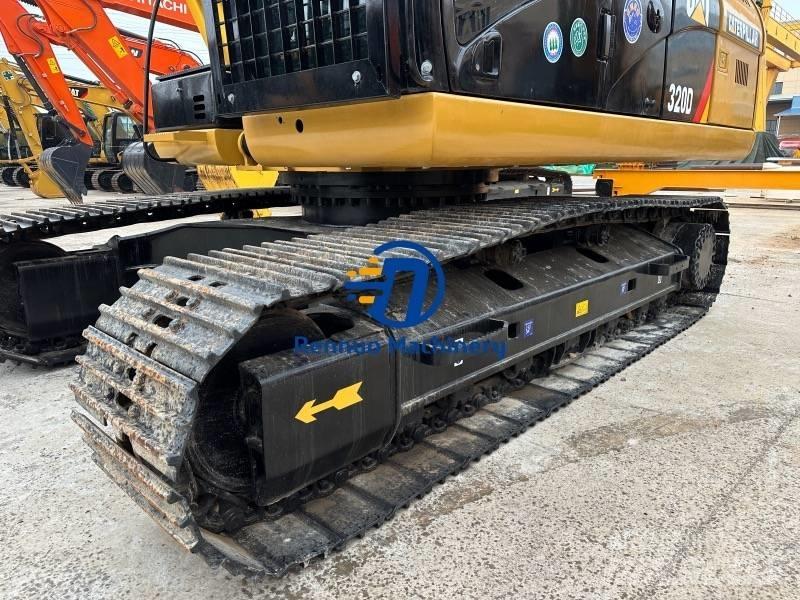 CAT 320D Vikšriniai ekskavatoriai