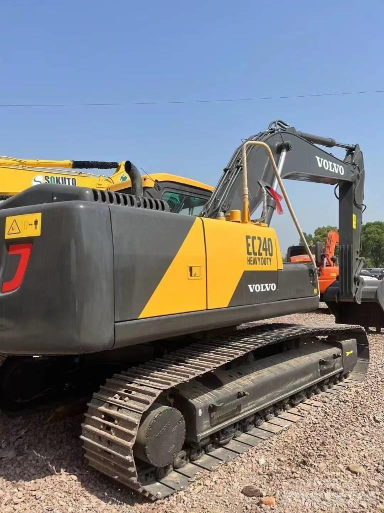 Volvo EC 240 Vikšriniai ekskavatoriai