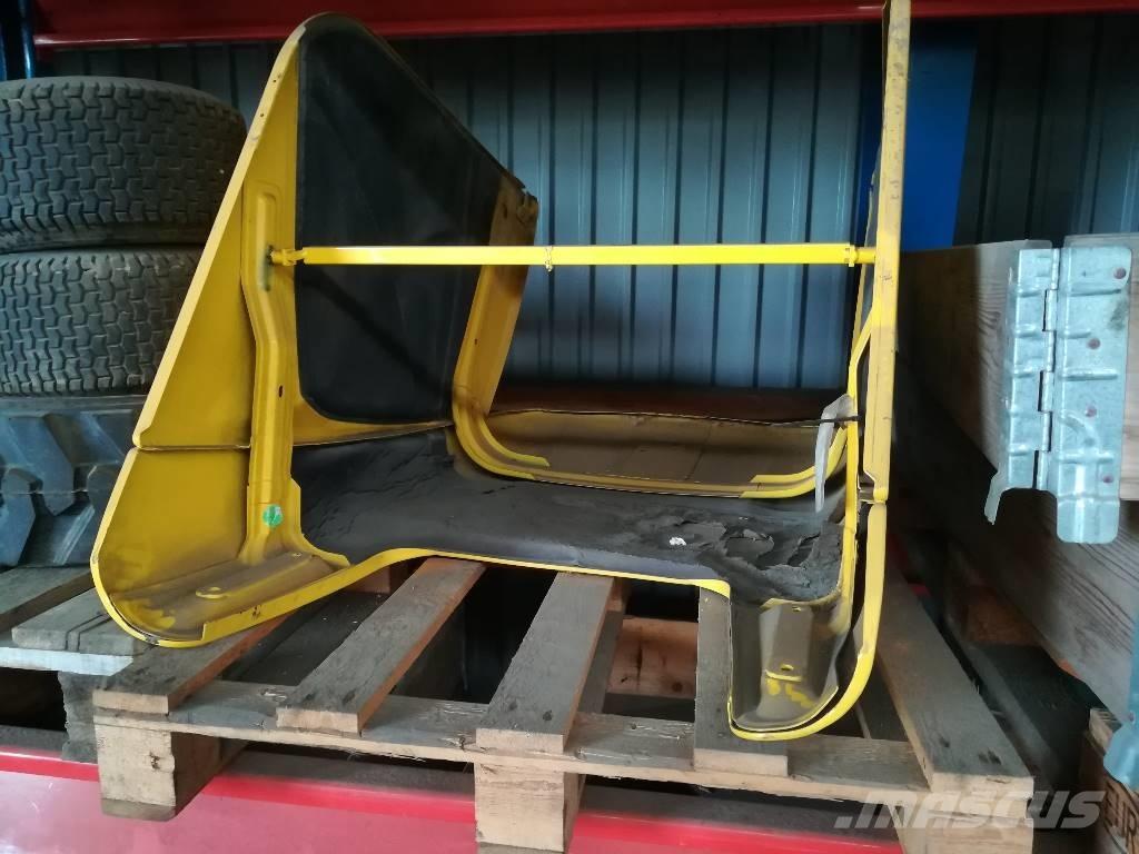 New Holland B 115 Varikliai