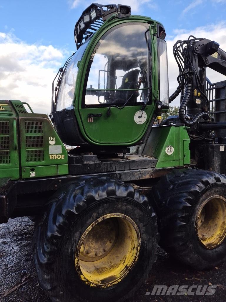 John Deere 1110 E Naudoti miškovežiai (Forvarderiai)
