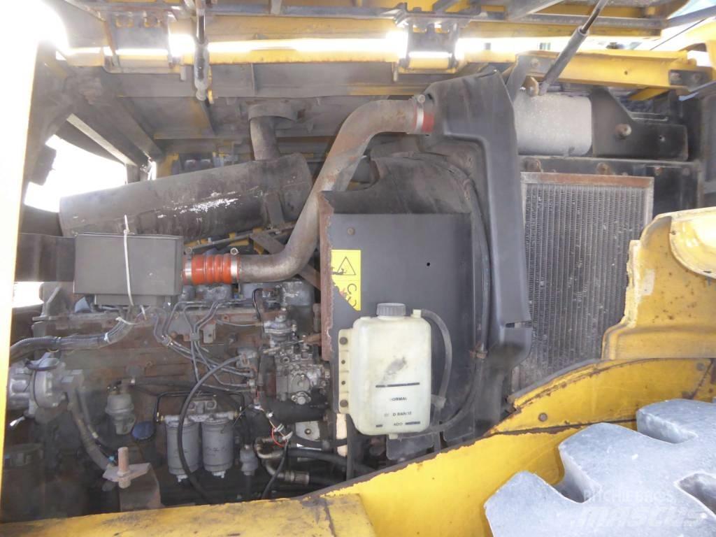New Holland W130 Naudoti ratiniai krautuvai
