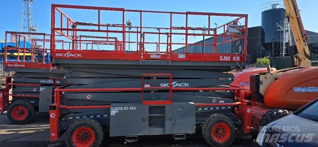 SkyJack SJ 9250 RT Žirkliniai keltuvai