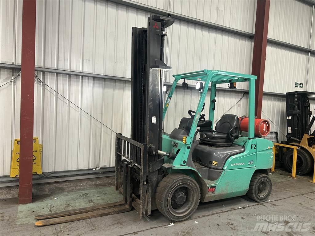 Mitsubishi FG30NT LPG (dujiniai) krautuvai