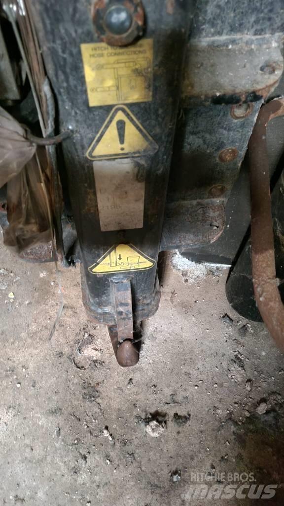 Merlo PICK UP HITCH Kiti krovimo ir kasimo mechanizmai ir jų priedai