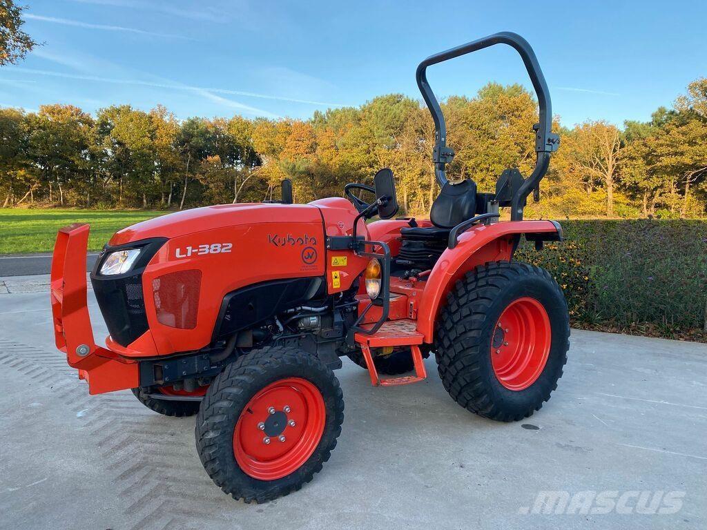Kubota L1-382 Traktoriai