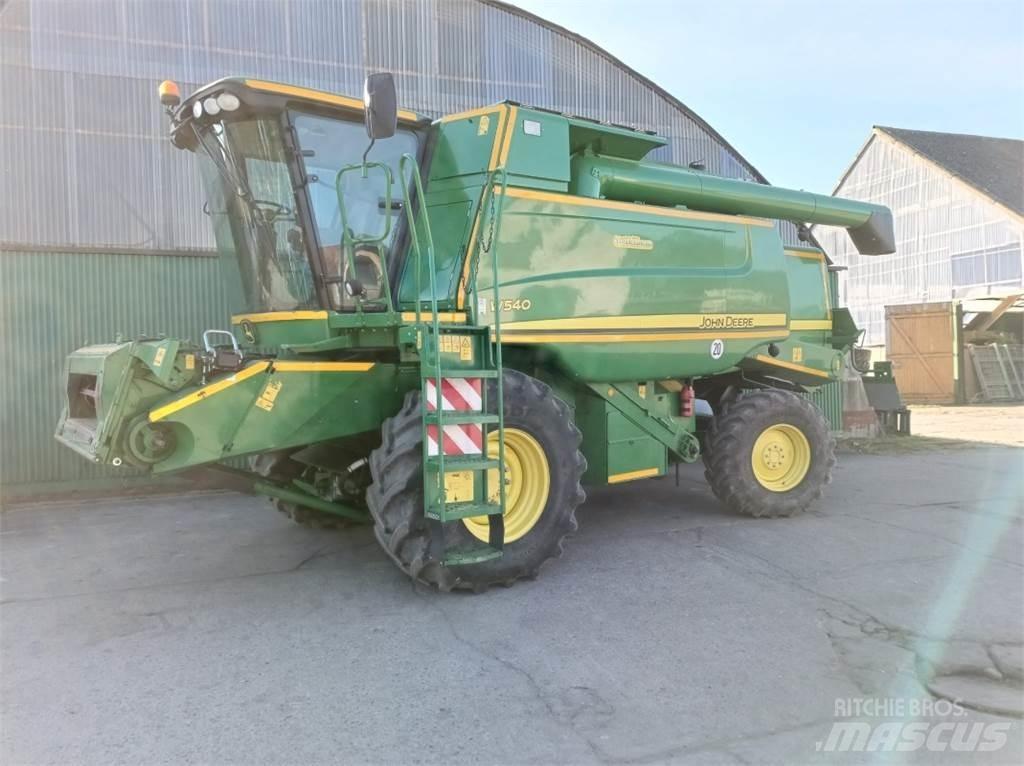 John Deere W540 Derliaus nuėmimo kombainai
