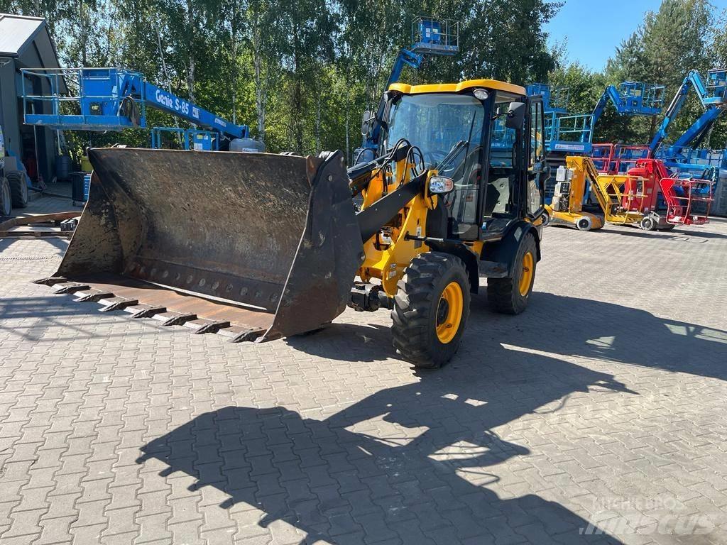 JCB 406 Naudoti ratiniai krautuvai