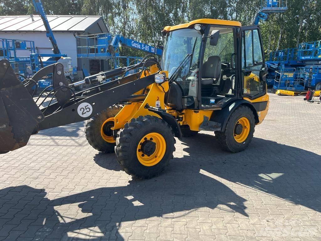 JCB 406 Naudoti ratiniai krautuvai