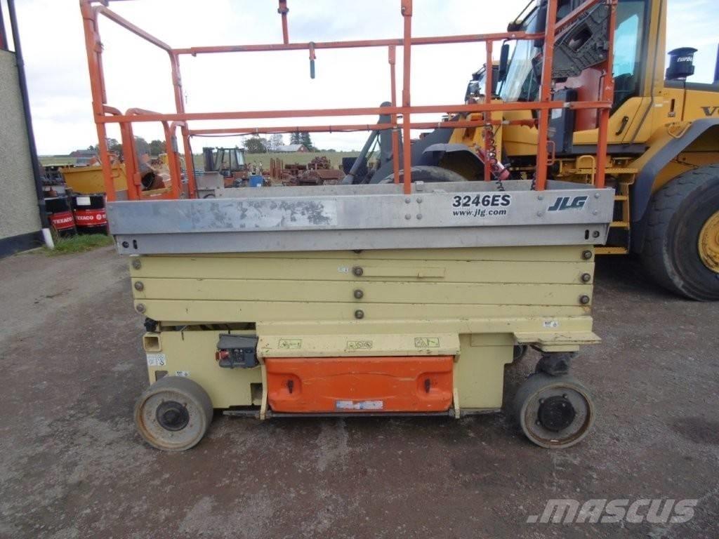 JLG 3245 ES Žirkliniai keltuvai