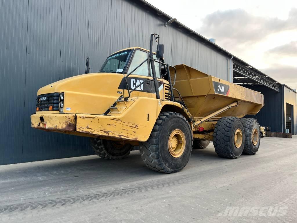 CAT 740 Karjeriniai savivarčiai