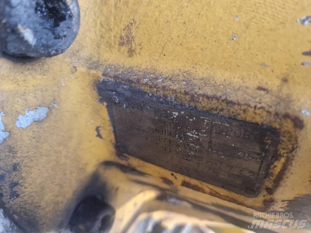 Volvo A25C Ašys