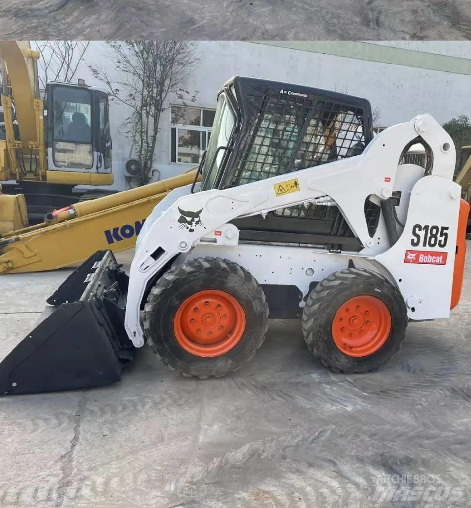 Bobcat S185 Krautuvai su šoniniu pasukimu