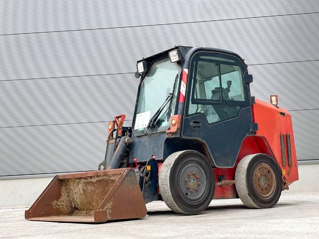 JCB R260 Krautuvai su šoniniu pasukimu