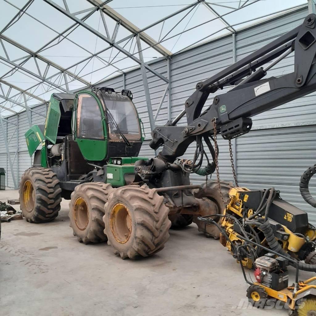 John Deere 1270 E Miško technika (Harvesteriai)