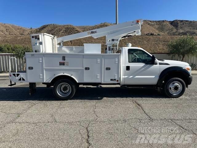 Ford F 450 Ant vilkikų montuojamos kėlimo platformos