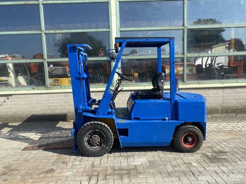 Komatsu FD 28-10 Dyzeliniai krautuvai