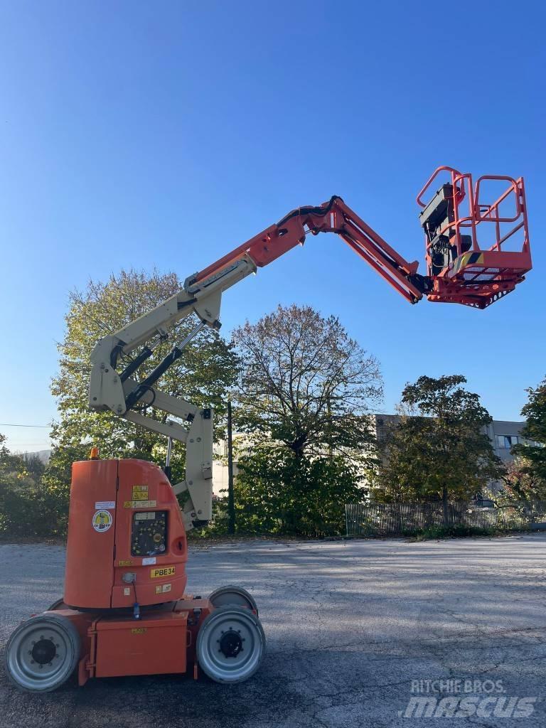 JLG 300 AJP Alkūniniai keltuvai