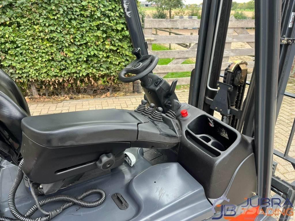 Linde E14-02 Elektriniai šakiniai krautuvai