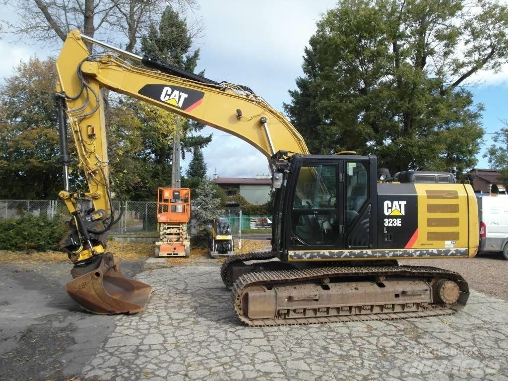 CAT 323 EL Vikšriniai ekskavatoriai