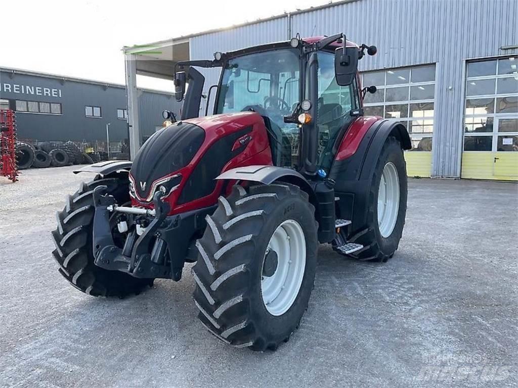Valtra n155 Traktoriai