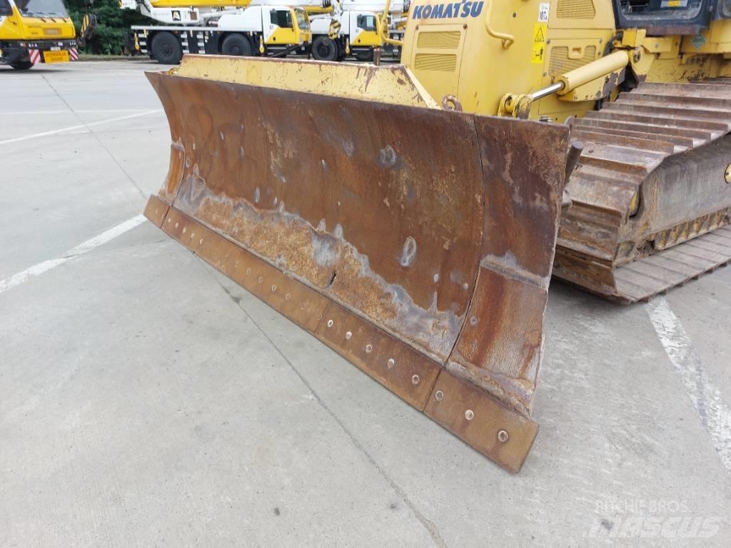 Komatsu D 61 PXi-23 Vikšriniai buldozeriai