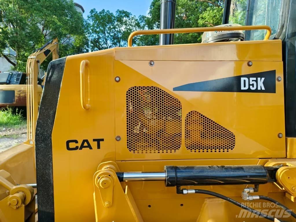 CAT D 5 K Vikšriniai buldozeriai