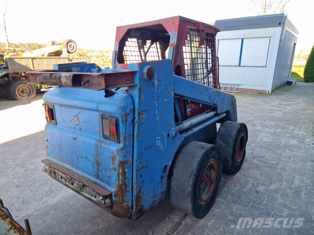 Bobcat 763 H Krautuvai su šoniniu pasukimu