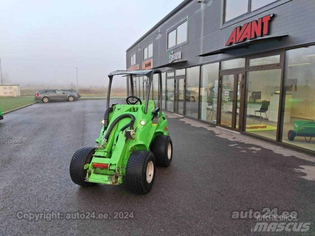 Avant 528 Mini krautuvai