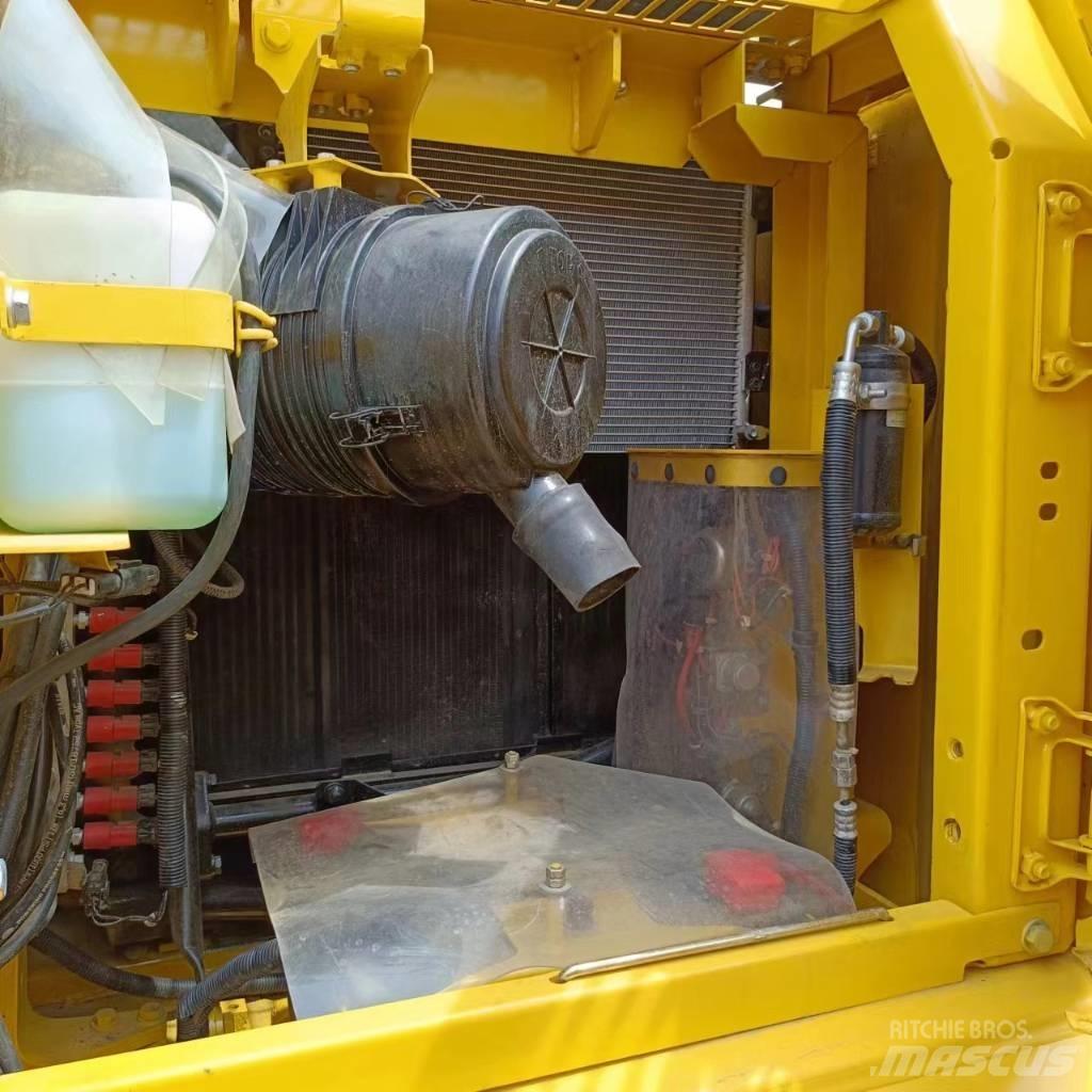 Komatsu PC 130 Vikšriniai ekskavatoriai