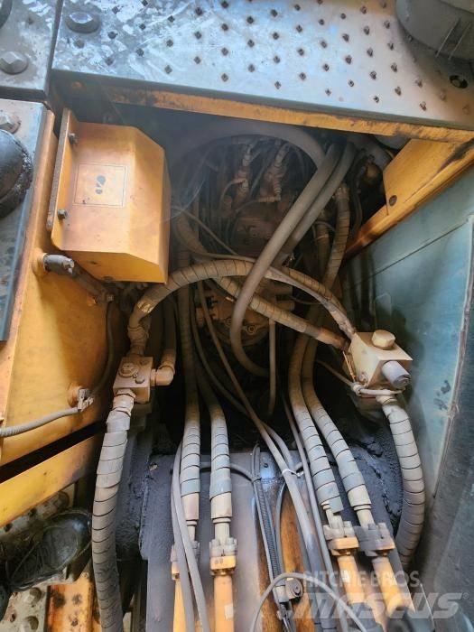 Hyundai HW210 Ratiniai ekskavatoriai