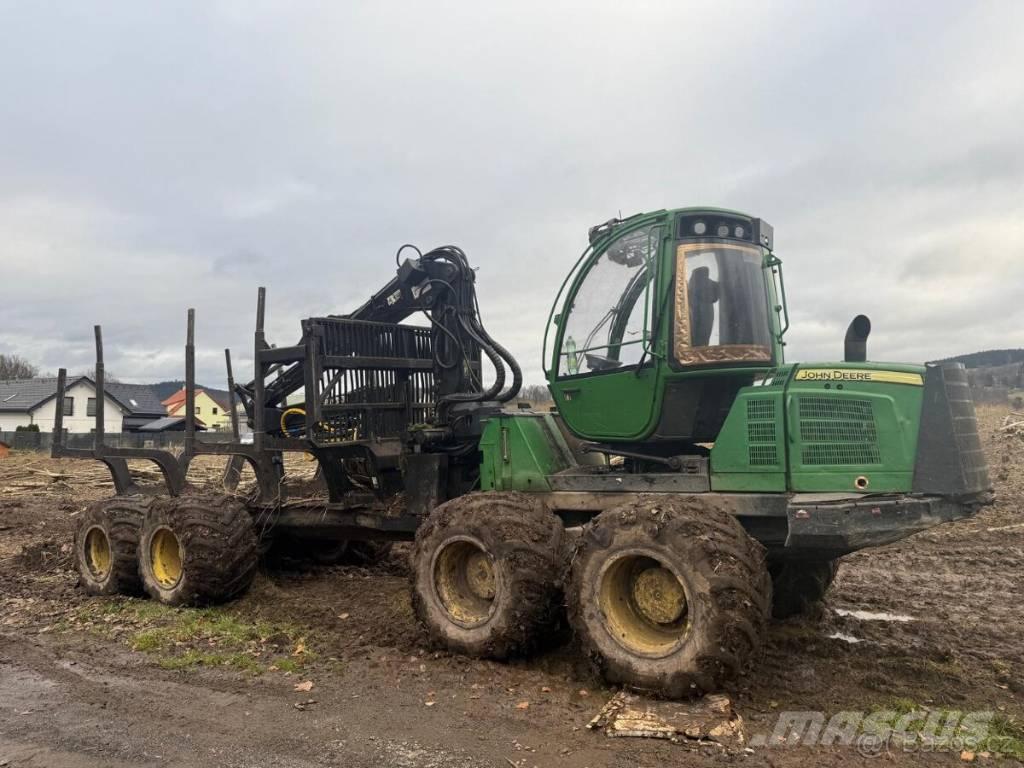 John Deere 1510E Naudoti miškovežiai (Forvarderiai)