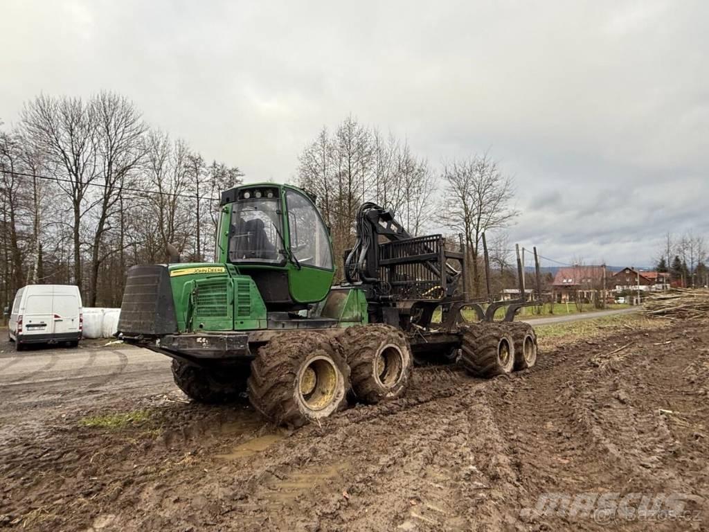 John Deere 1510E Naudoti miškovežiai (Forvarderiai)
