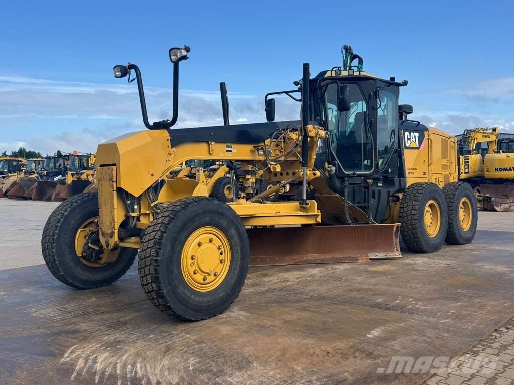 CAT 140M2 AWD Greideriai
