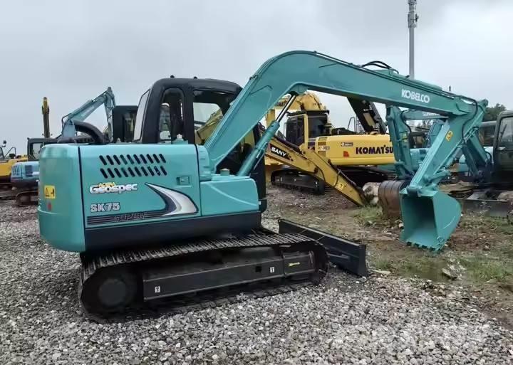 Kobelco SK 70 Vikšriniai ekskavatoriai