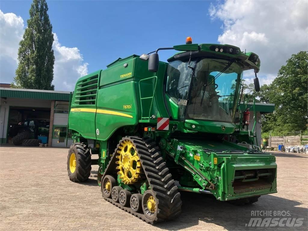 John Deere T670 Derliaus nuėmimo kombainai