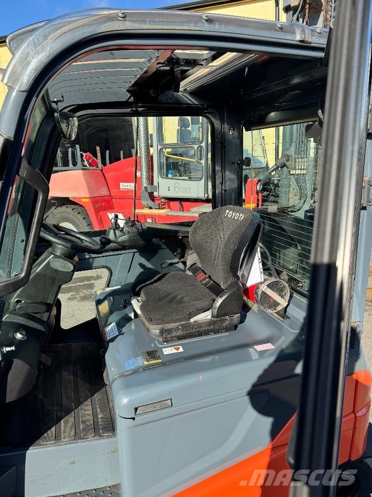 Toyota 8FBMKT25 Elektriniai šakiniai krautuvai