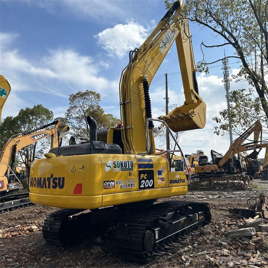 Komatsu PC200-8MO Vikšriniai ekskavatoriai