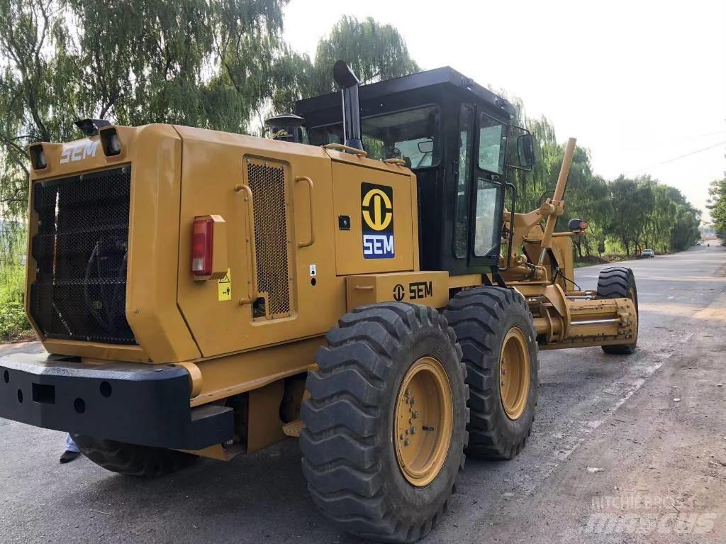 SEM 922F grader Greideriai