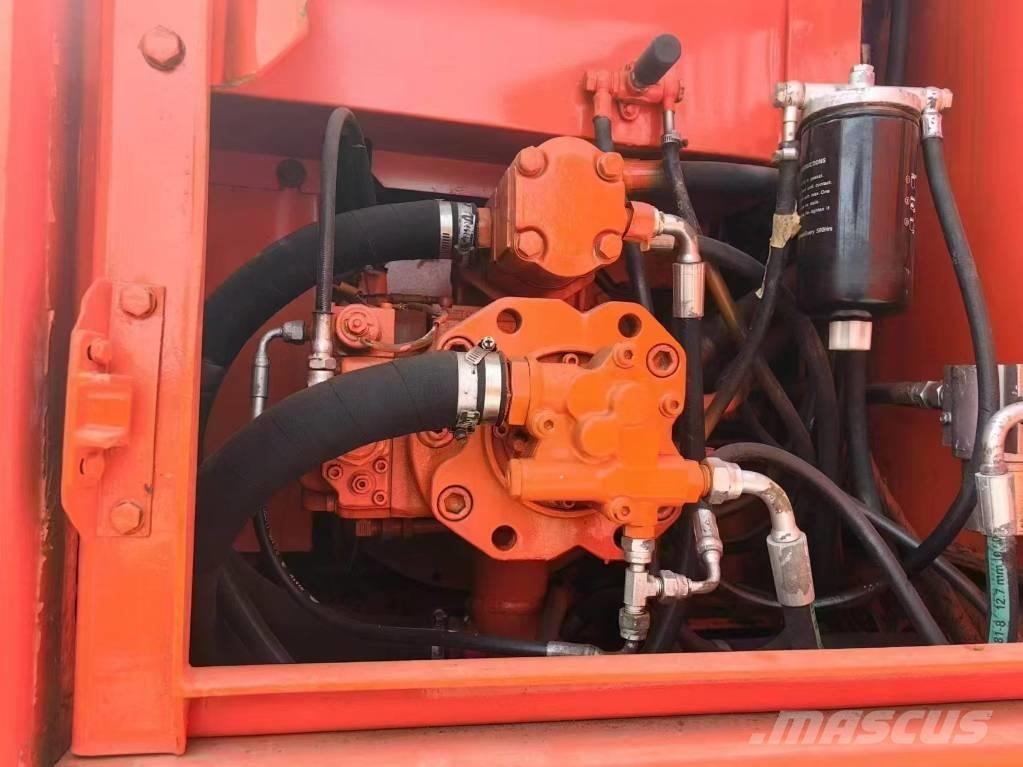 Doosan DH 150 Ratiniai ekskavatoriai