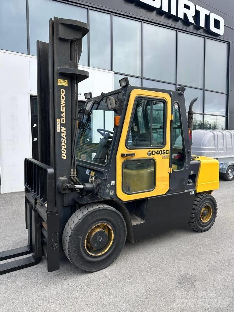 Daewoo D40SC-2 Dyzeliniai krautuvai