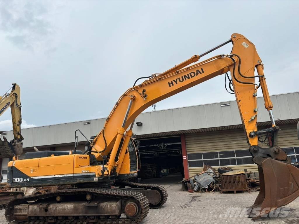 Hyundai 380LC-9 Vikšriniai ekskavatoriai
