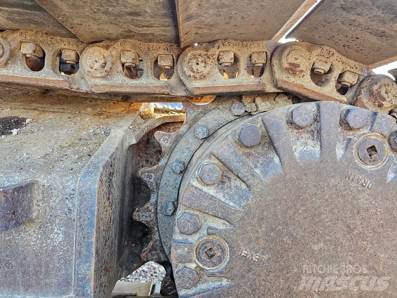 CAT 323 EL Vikšriniai ekskavatoriai